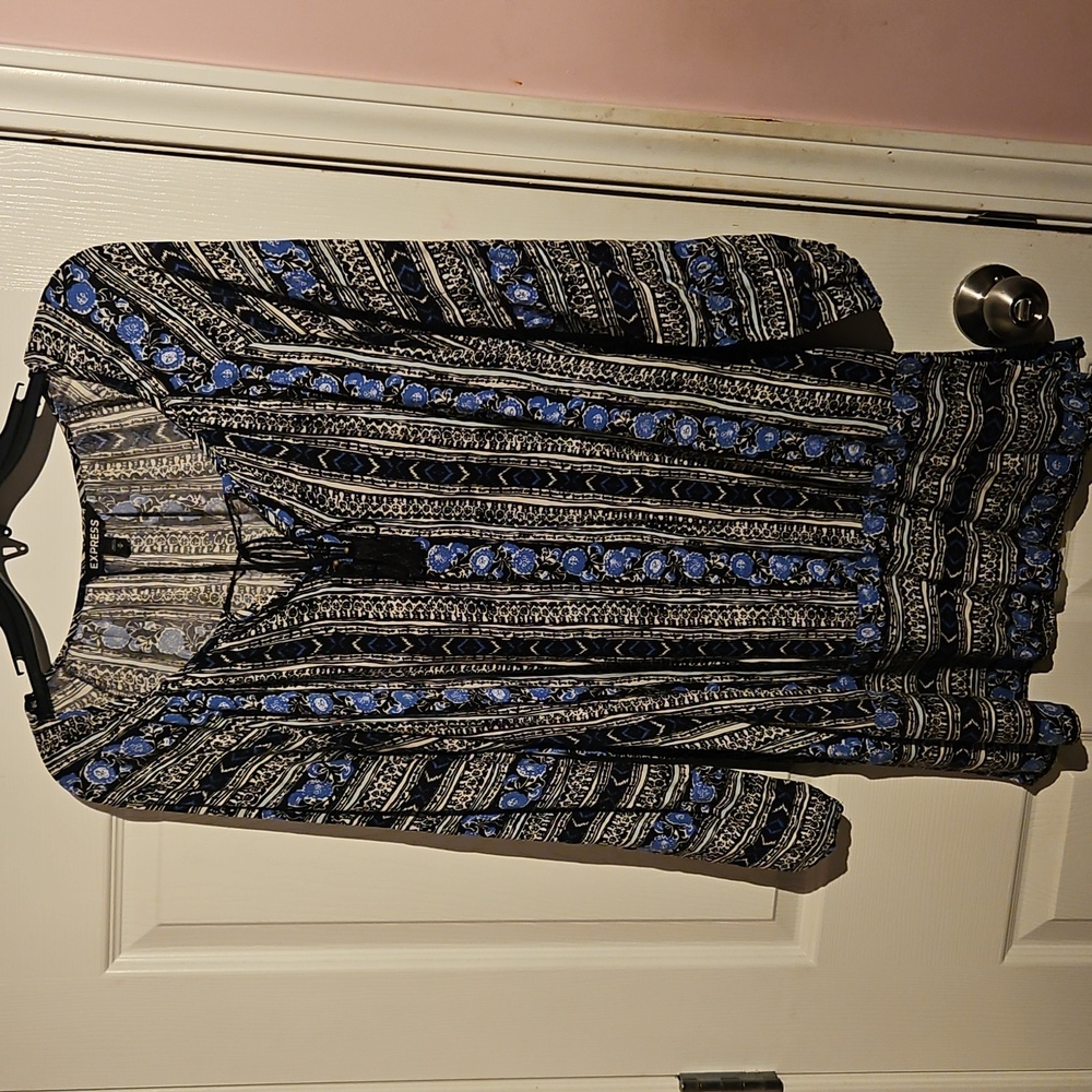 Express Black And Blue Medium Patterned Dress - image 7